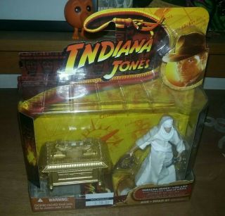 Indiana Jones With Ark Hasbro 2008