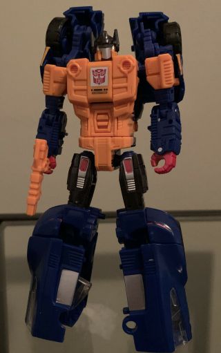 Transformers Power Of The Primes Amazon Exclusive Punch Counter Punch