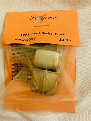 Rare Lee Town Die Cast Metal 1953 Ford Stake Truck Model Kit H.  O.  Train
