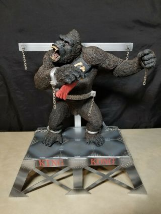 King Kong 9 " Mcfarlane Toys 2000 Movie Maniacs Collectible Plastic Figure
