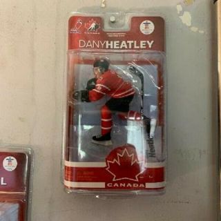 Mcfarlane Dany Heatley Team Canada 2010 Gold Medalists Red Variant
