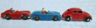 3 Ho Scale Vintage Die Cast Cars With Figures 2 Convertibles & 1 Vw Beetle