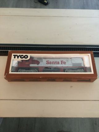 Tyco Ho Scale Santa Fe 4301 Diesel Locomotive - Runs W/lights