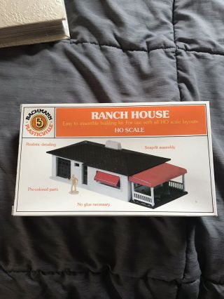 Ho Scale Ranch PLASTICVILLE HO SCALE RANCH HOUSE WHITE AND BLUE ROOF | #32106225