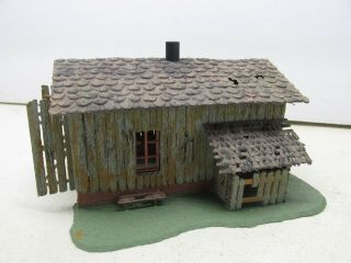 WEATHERED OLD TIME BARN/SHED BUILDING HO SCALE 3