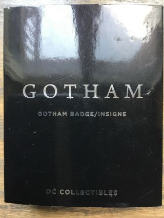 Batman Prop - Gotham City Police Badge With Leather Belt Clip Holder