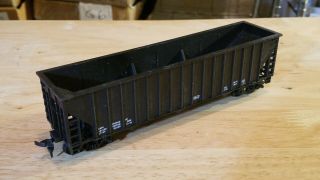 Au Ho Scale Train 3 Bay Black Undecorated Hopper With Horn Hooks