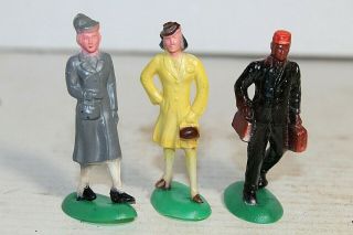 3 Breton Plastic Vintage Train Station Figures (2 Women,  1 Porter)