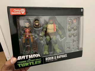 Gamestop Tmnt Vs Batman Exclusive Robin & Raphael Ninja Turtle Set Of 2 Figures
