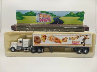 Lionel 6 - 12842 Dunkin Donuts Tractor Trailer Truck Ex/box