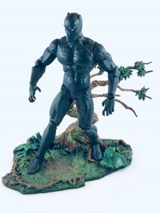 Marvel Disney Select Black Panther 7” Action Figure (Special Exclusive Edition) 2