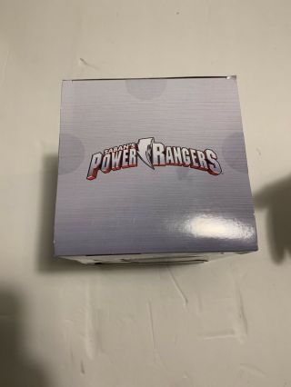 Power Rangers Legacy Mighty Morphin White Ranger Helmet Display Set 2