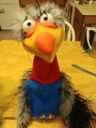 Axtell Expressions The Burds Bird On Arm Hand Puppet Ventriloquist Dummy 2 Of 3