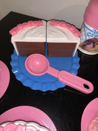 Vintage 1987 Fisher Price Fun with Food Chocolate Cake White Icing And Ice Cream 3