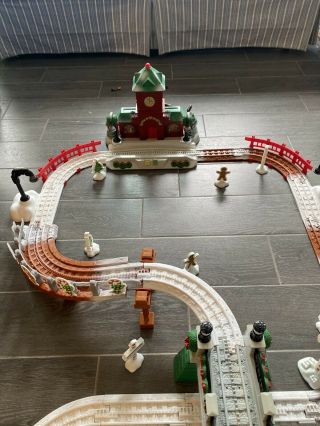 Fisher Price GEOTRAX North Pole Express Christmas Train Set And Light Up 3