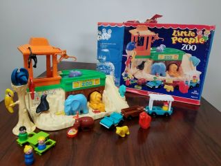 Vintage 1984 Fisher Price Little People Play Family Zoo