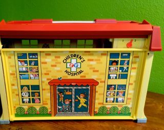 Vtg Fisher Price Little People Play Family 931 - Children Hospital - Minty