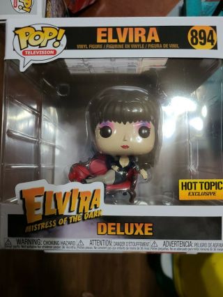 Funko Pop Elvira Mistress Of The Dark On Red Couch Deluxe Pop Vinyl Figure 894