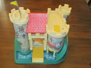Rare Vintage Fisher Price Little People Play Family Castle 993 - 1974