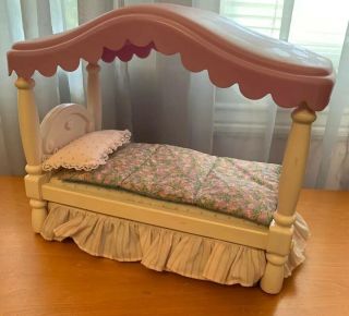 Vintage Little Tikes Dollhouse Barbie Doll Size Canopy Bed With 3 Pc Bedding Set