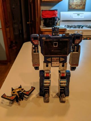 Transformers G1 Soundwave With Buzzsaw Cassette