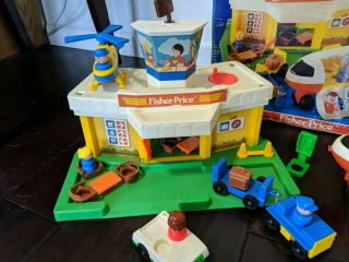 Vintage 1985 Fisher Price Little People Airport Playset w/Accessories & Box 2502 2