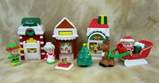 Fisher - Price Little People Christmas Village Main Street Santa Figures Melody