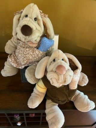 Wrinkles Dog Hand Puppets (set Of 2,  Male And Female) - 1981 Ganzbros