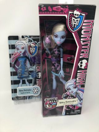 Monster High Abbey Bominable Coffin Bean Doll,  Outfit (kim)