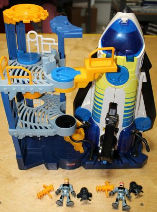 Fisher Price Imaginext Space Shuttle & Tower Launch Pad,  2 Figs/helmets/weapons