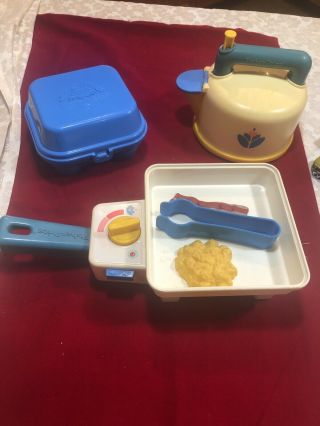 Fisher Price Fun Food Whistling Tea Pot Kettle Grade A Eggs & Sizzling Pan 1987