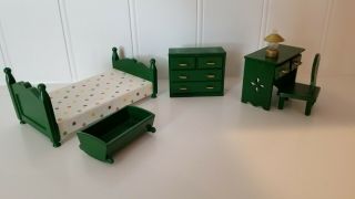 Vintage Maple Town (calico Critters/sylvania) Bedroom Furniture Green