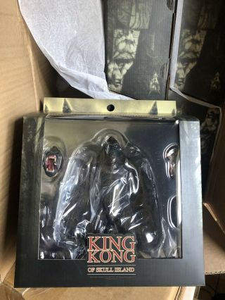 Mezco King Kong Skull Island 7 Inch Case Fresh