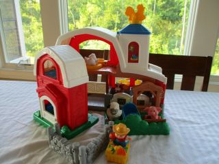 Fisher Price Little People Animal Friends Farm Barn W/sounds And 6 Figures