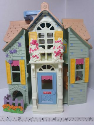 Vtg 2004 Fisher Price Sweet Streets Portable Doll House Set Room Furniture