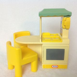 Vintage Little Tikes Dollhouse Kitchen And Chairs With Island Furniture