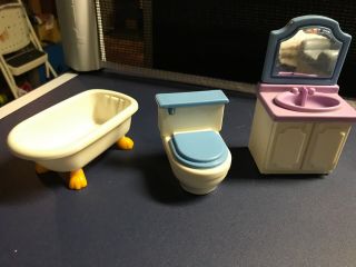 3 Vtg Fisher Price Little People Bathroom Items Sink Vanity,  Tub,  Toilet