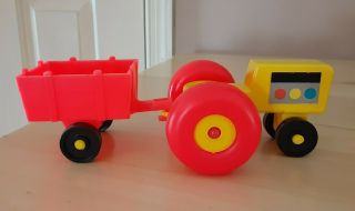 Vintage Fisher Price Little People Yellow Tractor W/red Cart/wagon Farm 915/2501