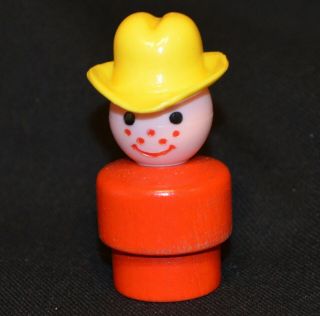 Fisher Price Little People Wood Red Freckles Boy Yellow Cowboy Hat Happy Hopper