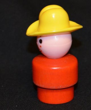 FISHER PRICE LITTLE PEOPLE WOOD RED FRECKLES BOY YELLOW COWBOY HAT HAPPY HOPPER 2