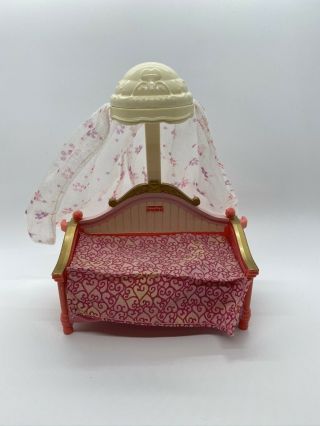 Fisher - Price Loving Family Dollhouse Furniture Girls Pink Canopy Bed Daybed 2006