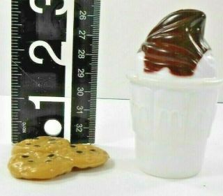 McDonald ' s Vintage Play Food Chocolate Ice cream Sundae & Cho Chip Cookies CDI 2