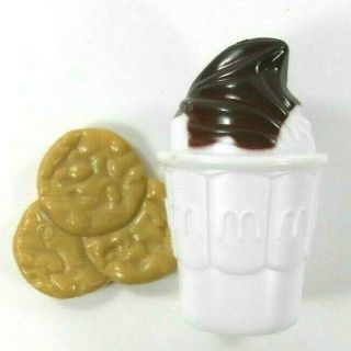 McDonald ' s Vintage Play Food Chocolate Ice cream Sundae & Cho Chip Cookies CDI 3