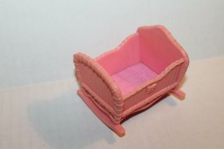 Fisher - Price Loving Family Dollhouse Pink Cradle Rocking Baby Bed 2004 2