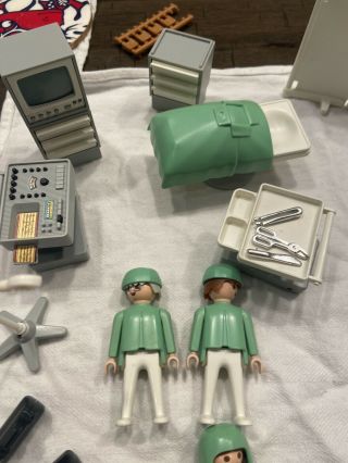 Playmobil Vintage Hospital 3459 Surgical Operating Room Figures & Furniture