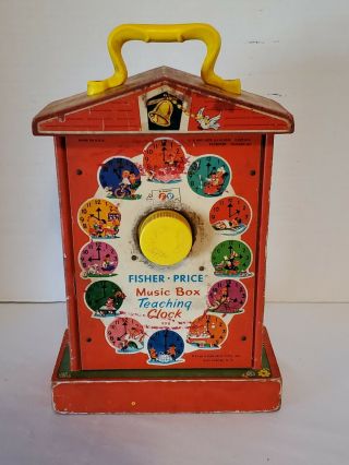 VTG 1960 ' s Fisher - price TEACHING CLOCK MUSIC BOX Wind - up Wood 998 2
