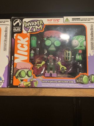 Germ Fighting Invader Zim And Gir 2005 Hot Topic Exclusive Action Figure Set