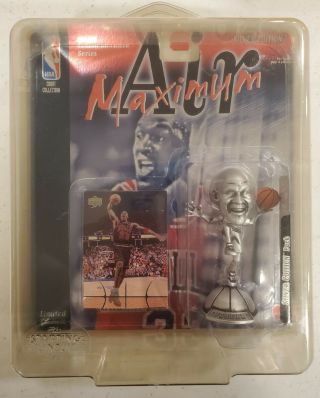 Michael Jordan Air Maximum Silver Edition Figurine Nba Commemorative Series
