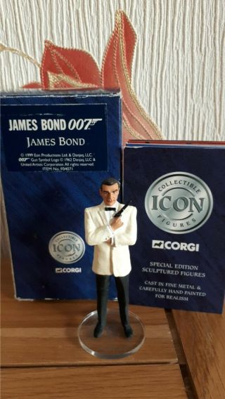 Corgi Icon James Bond 007 Sean Connery White Suit