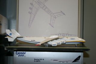 1:200 Scale Antonov An - 225 Ur - 82060 Die - Cast Model Plane